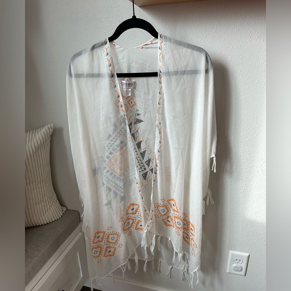 COPY - WOMENS WESTERN SHYANNE PONCHO. ONE SIZE LIKE NEW!!